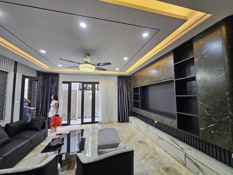 Bán nhà Nguyễn Văn Cừ,Long Biên 6 tầng,60m,mt5.1m oto đỗ cổng nhỉnh 10 tỷ - Ảnh 1